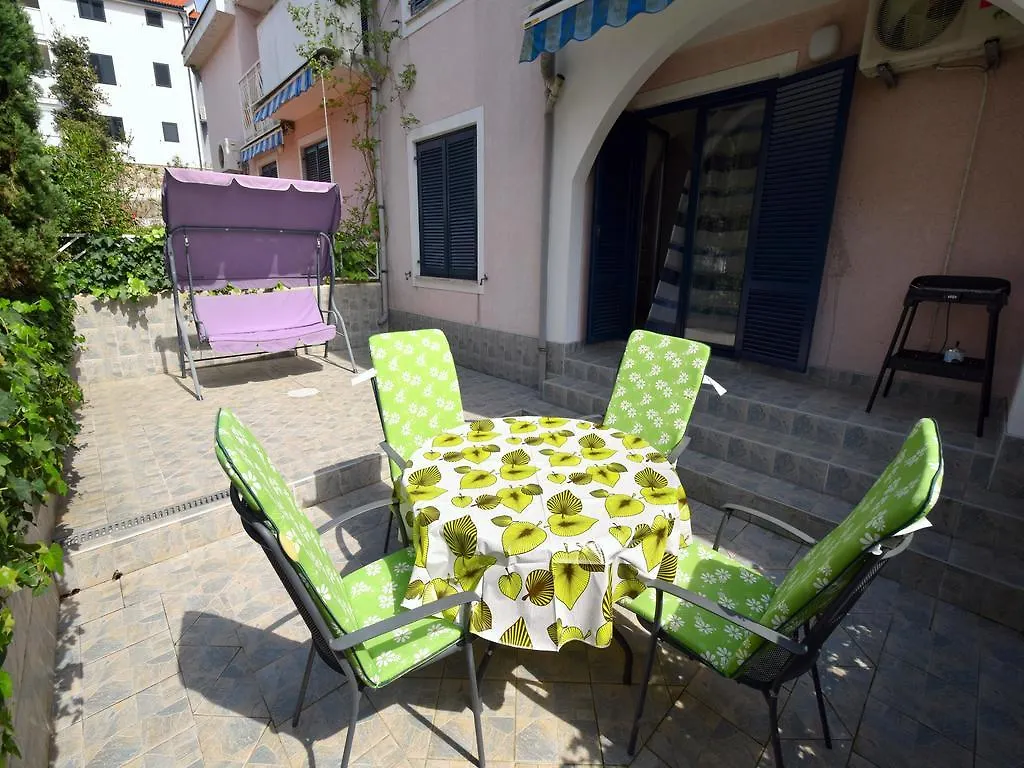 Apartment Oresic Malinska