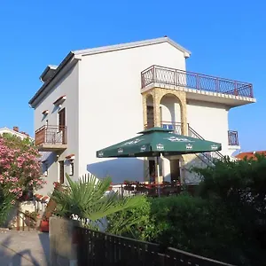  Apartman Kamelija